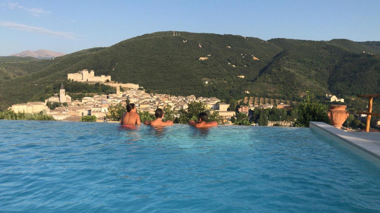 Agriturismo Collerisana Spoleto Ngoại thất bức ảnh