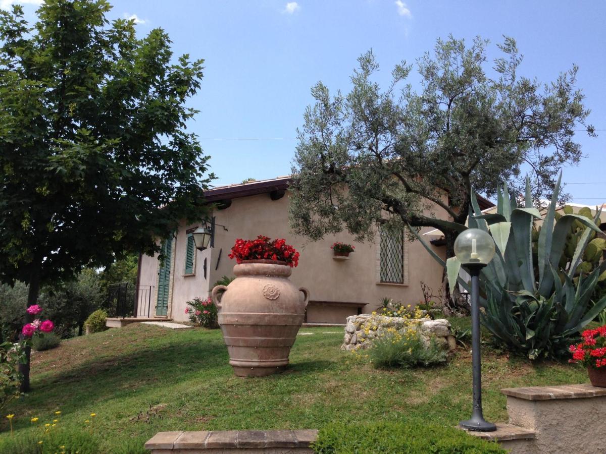 Agriturismo Collerisana Spoleto Ngoại thất bức ảnh